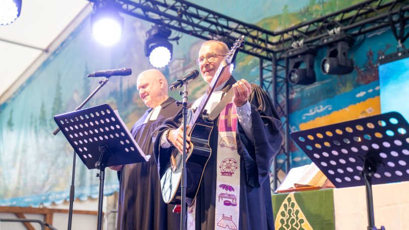 Der traditionelle Gottesdienst der evangelischen Kirchengemeinde Wanne-Eickel in der Bayern-Festhalle auf der Cranger Kirmes am Sonntag (3.8.2025).