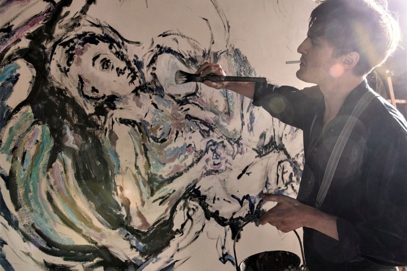 Oskar Kokoschka (Valentin Postlmayr) malt seine „Windsbraut“ Alma.