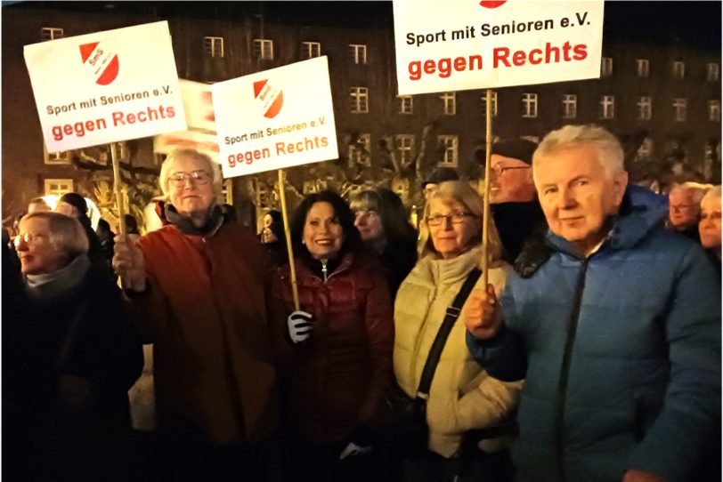 Senioren gegen rechts – bei der Kundgebung zu der das Bündnis Herne am 20.2.205 eingeladen hatte.