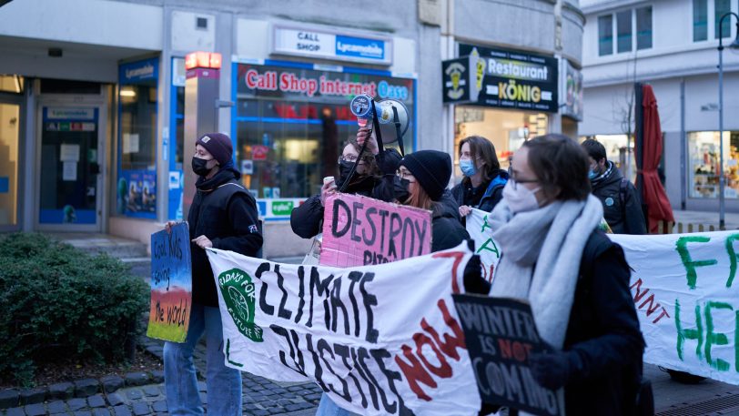 Die Klimabewegung Fridays for Future-Herne (FFF) zog am Freitag (10.12.2021) durch Wanne.