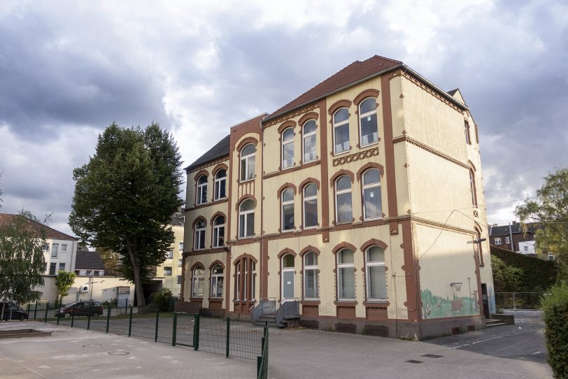 Nach ihrer Schließung soll die Schule aufgrund steigender Schülerzahlen wieder in Betrieb gehen.