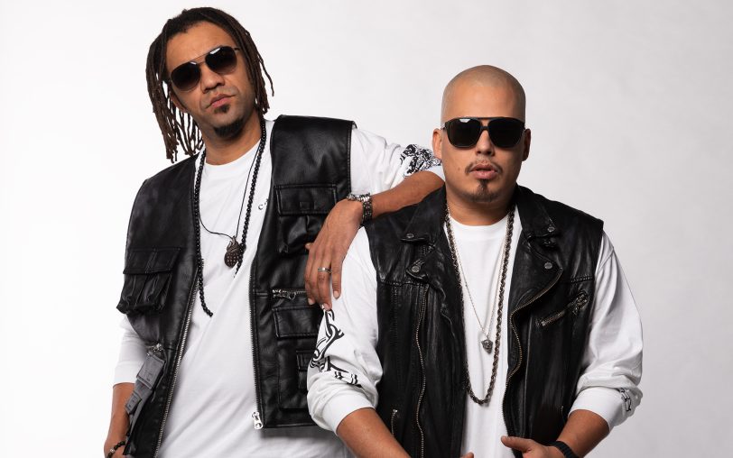 Stehen als Fire Squad auf der Bühne: (v.li.) Johnny Strange und Don Cali, beides Mitglieder der Berliner Band 