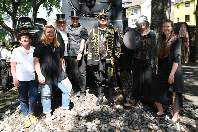 (v.l.) Dorothe Schlautmann, Julia Kehl, Horst Schröder, Jürgen Hagen, Torsten Hachtel, Kirsten Katharina Büttner, Alina Gränitz