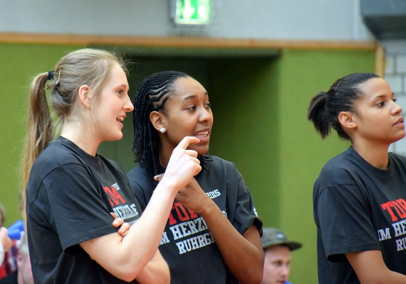 v.l. Katharina Müller, Quenice Davis, Ireti Amojo.