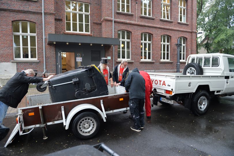 Sammelaktion der Kronkorken: Ab geht es zum Metallhandel.