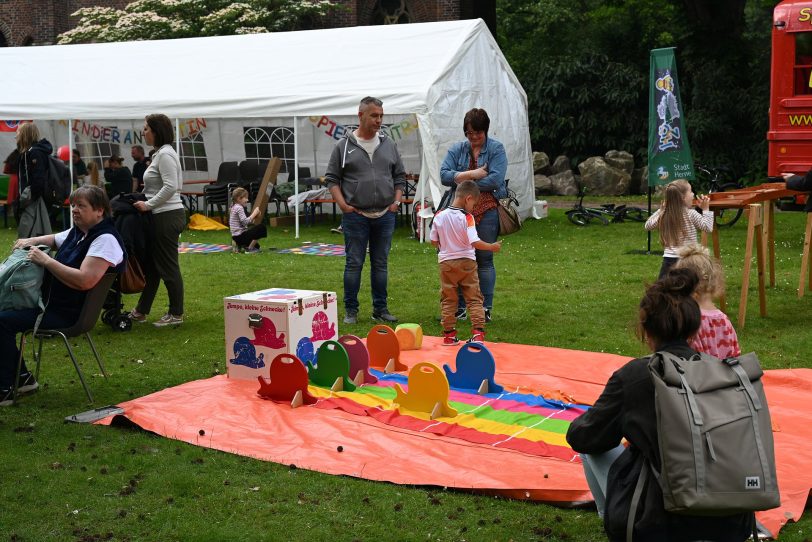 Spielestände vom Spielezentrum beim Herkulesfest 2024