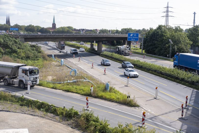Die A42 wird in Fahrtrichtung Dortmund (die hintere Spur) für eine Nacht ab Herne-Crange bis zum Kreuz Herne voll gesperrt (Archivbild).