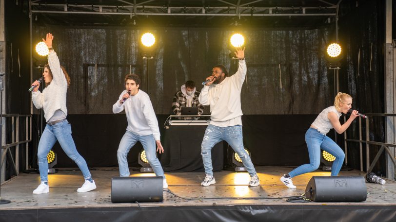 Die Ostershow vom Gospelprojekt Ruhr im Autokino