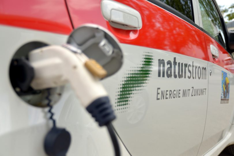 Elektroautos und Solarmobile machten am Freitag (4.7.2014) halt an der Akademie Mont-Cenis.