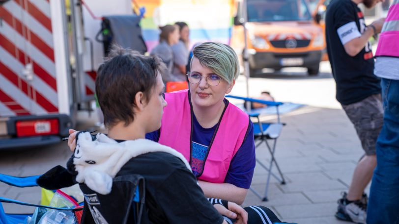 Der Christopher Street Day (CSD) am Samstag (21.9.2024) begann auf dem Europaplatz und zog anschließend durch die Stadt.