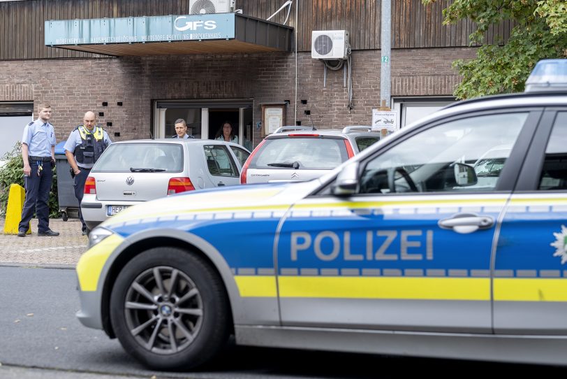 Die Polizei sicherte den Kampfmittelfund.