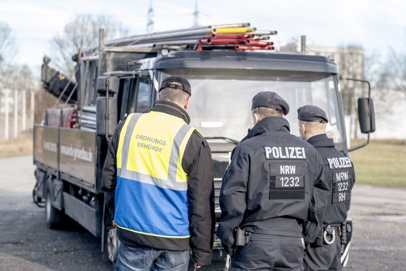 Überladen, unzureichend gesichert, technische Mängel.