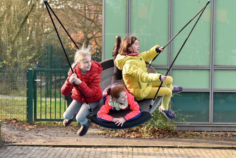 Der Schulhof der Schillerschule wurde zu einer Spielanlage für die Grundschüler umgestaltet.