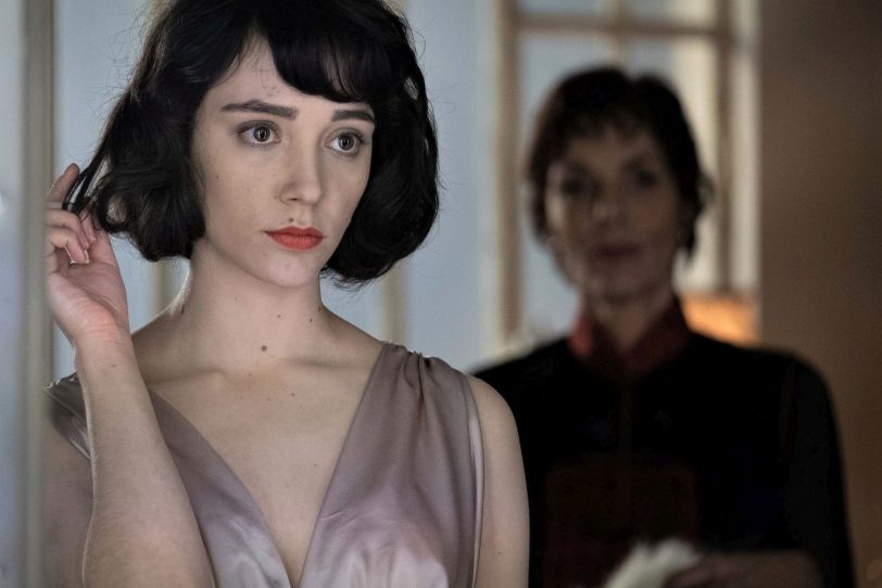 Wer war die mysteriöse junge Frau (Clara Antoons), die niemand in Paris zu kennen oder zu vermissen scheint?