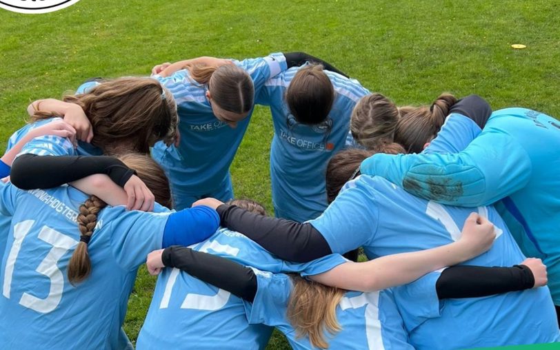 Die Spvg. Arminia Holsterhausen sucht für ihre Mädchenabteilung neue junge Frauen, die gegen den Ball kicken wollen.