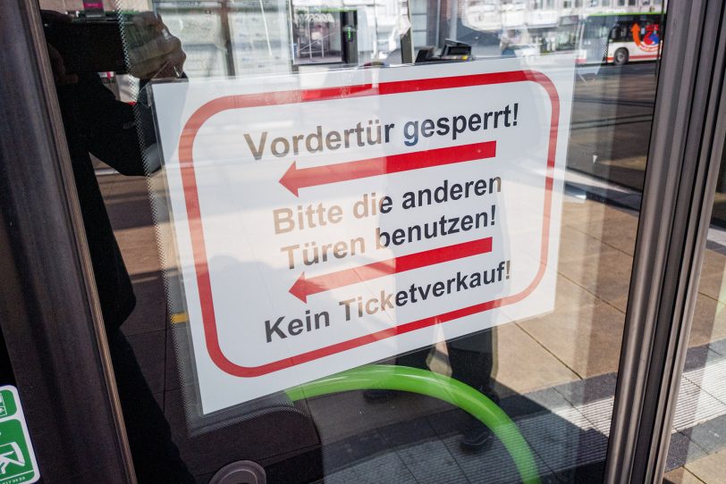 In den Bussen von Bogestra, HCR und Vestischer ist der Vordereinstieg ab Samstag, 14. März 2020, vorerst geschlossen.