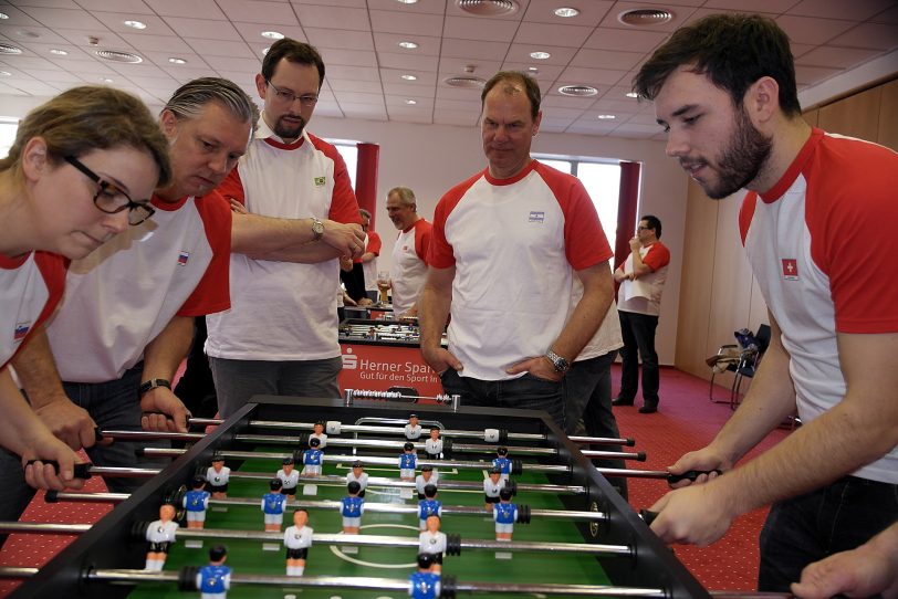 Viel Spaß beim Kickerturnier des Fördervereins des Lions Clubs Herne-Emschertal (Archiv-Foto).