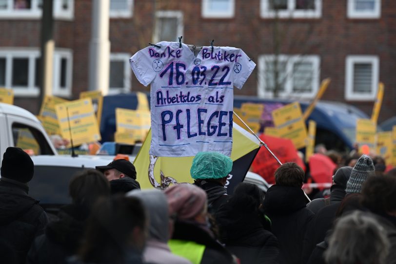 Großdemonstration der Impfgegner in der Wanner Innenstadt.