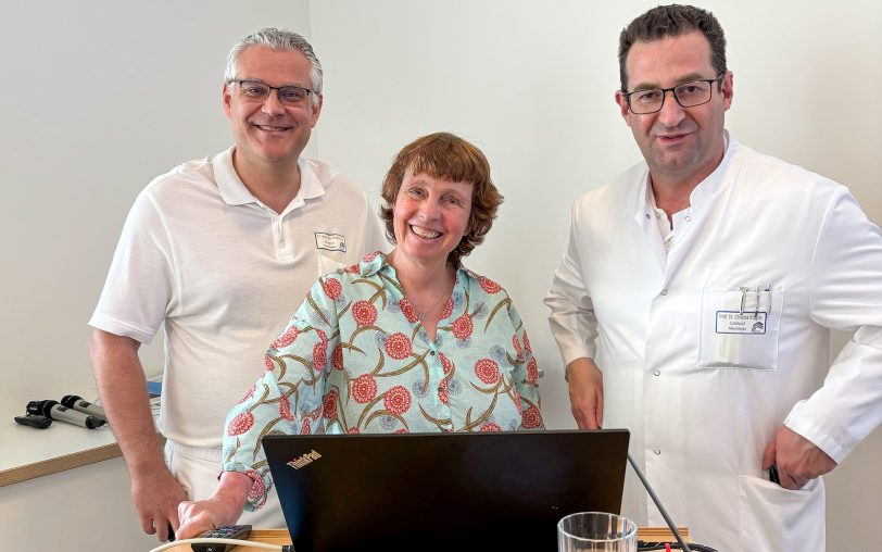 Informierten die Besucher: (v.li.) Dr. Ali Halboos, Dr. Sylke Düllberg-Boden, Prof. Dr. Christos Krogias beim Gesundheitstag am EvK Herne.