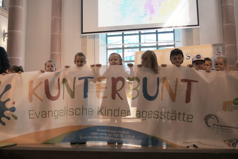 Die Kita Ev. Familienzentrum Eickel heißt jetzt: Kita Kunterbunt.