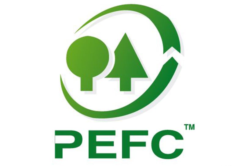 Bei Küchenrolle, Taschentücher und Co Recyclingprodukte bevorzugen.