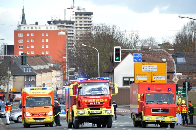 Feuerwehrwagen auf der Holsterhauser Straße.