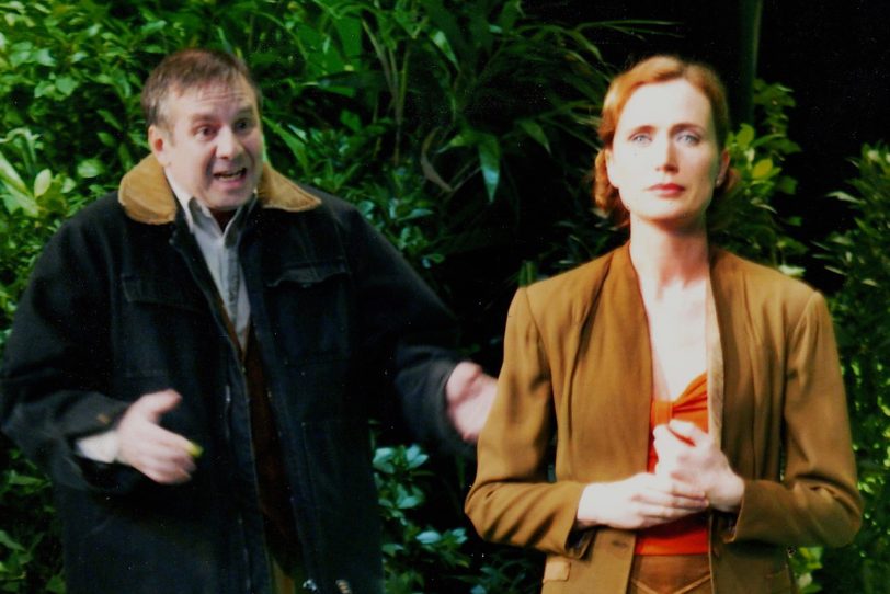 In Alan Ayckbourns schwarzer Komödie „Haus und Garten” des britischen Dramatikers Alan Ayckbourn spielte Joachim Krol, hier an der Seite Friederike Wagners, 2002 am Schauspielhaus Bochum die Rolle des wohlhabenden Geschäftsmanns und notorischen Schürzenjägers Teddy Platt.