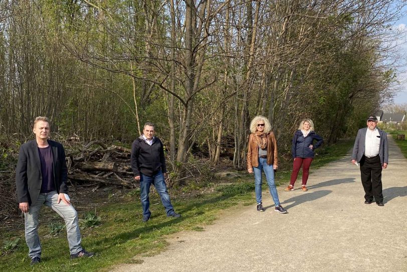 v.l.: Kai Gera, Peter Bornfelder, Gaby Przybyl, Melissa Arnold und Dirk Karpinsk.