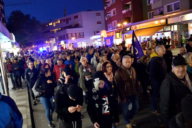 Protest gegen den Spaziergang der sogenannten 'Besorgten Bürger' am Dienstag, 22. Oktober 2019.