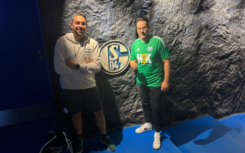 Bei einer Besichtigung machten sich die SCC-Leute mit Christopher Störbeck (li.) schon mal ein Bild vom Inneren der Arena auf Schalke.