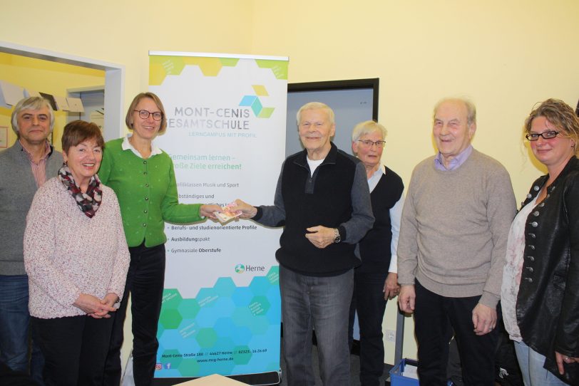 v.l. Ingo Marmulla, Ingeborg Viehweger, Silke Reimann-Perez, Wolfgang Viehweger, Helga und Hartmund Stockhorst, Jenny Josifov.