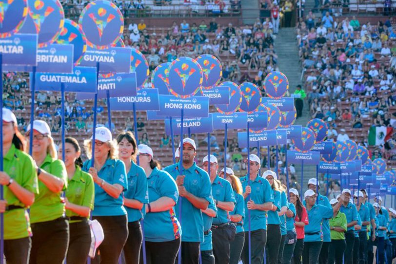 Die Special Olympics Games 2023 finden im Juni in Berlin statt - dabei helfen, wir hier in der Vergangenheit, sogenannte Volunteers beim Anfeuern, bei der Organisation und der Versorgung der Athleten.