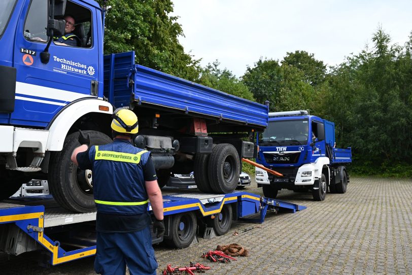 Großübung mit einem defekten Lkw.