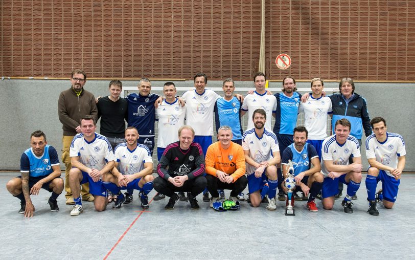 Die Finalisten des Benefiz-Fußballturniers.