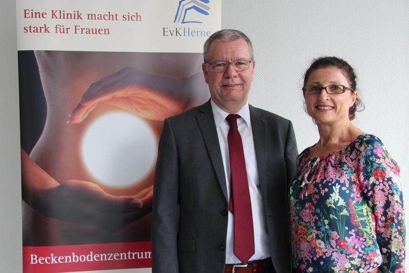 EvK-Chefärztin Luljeta Korca mit Referent Prof. Dr. Andreas Wiedemann.
