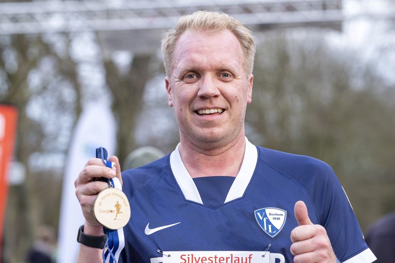 Der 43. Herner Silvesterlauf im Revierpark Gysenberg in Herne (NW), am Freitag (31.12.2021). Coronabedingt ohne Zuschauer und mit 2G.