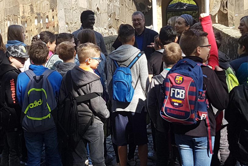 Auch für Schulleistungen wie Ausflüge gibt es Mittel.