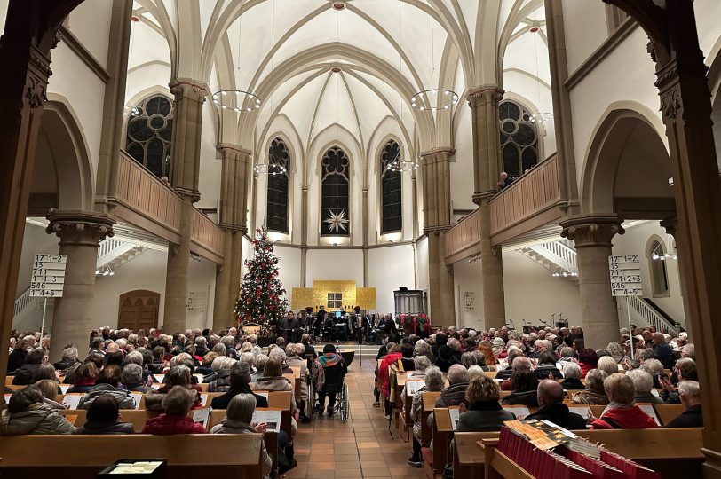 Die Blechbläser stimmten ihr Publikum auf Weihnachten ein.