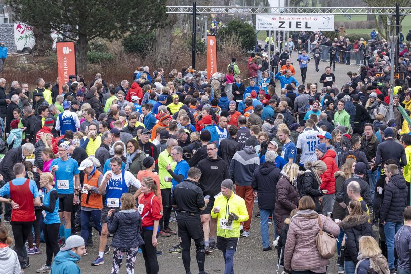 Vor dem Start des 42. Herner Silvesterlauf am 31.12.2019.