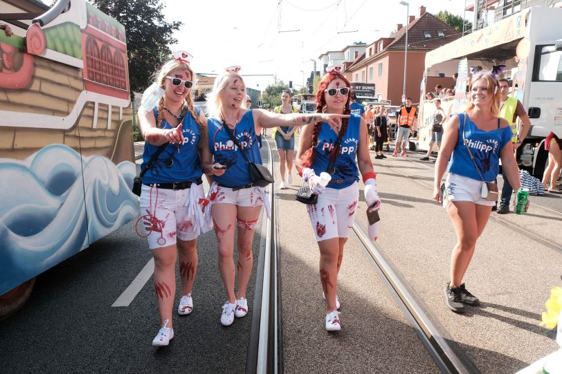 Rund 4.000 Aktive formierten sich am Eickeler St. Jörgens Platz zum Festumzug der Cranger Kirmes 2018.