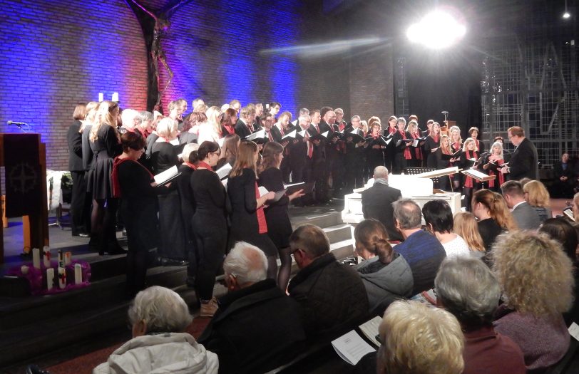 Der Chor „Invitation“ tritt im Volkshaus Röhlinghausen auf. (Archivfoto).