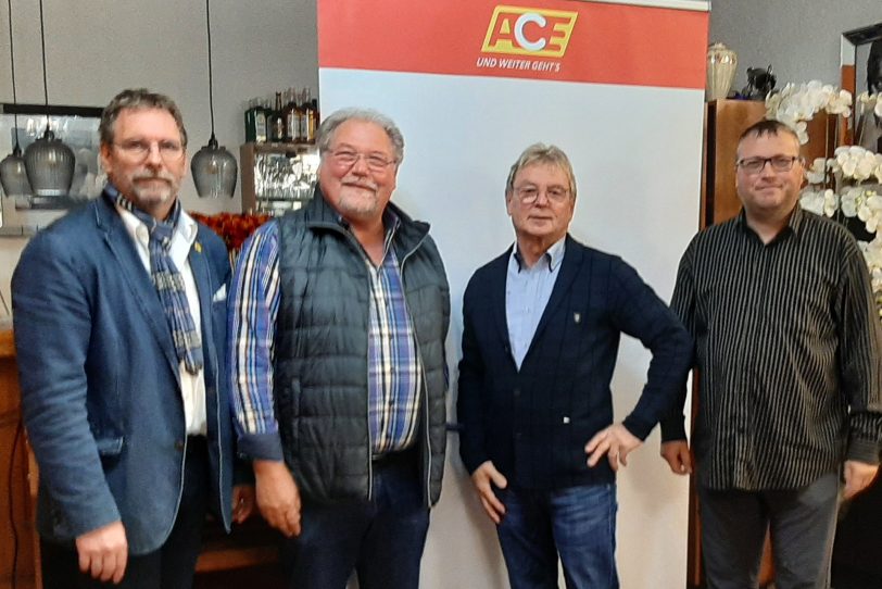 Der Vorstand vom Auto-Club Europa (ACE) im Kreis Herne wurde bestätigt: (v.li.) Roger Zwiehoff, Erwin Telkemeier, der Vorsitzende Burkhard Welzel und Christian Pradel.