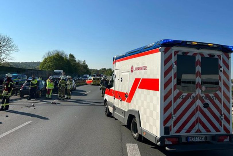 Einsatz auf der A43 – Auffahrunfall in Richtung Wuppertal Dienstag 23.4.204.