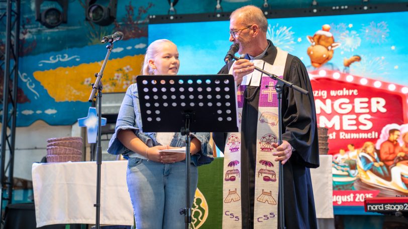Der traditionelle Gottesdienst der evangelischen Kirchengemeinde Wanne-Eickel in der Bayern-Festhalle auf der Cranger Kirmes am Sonntag (3.8.2025).