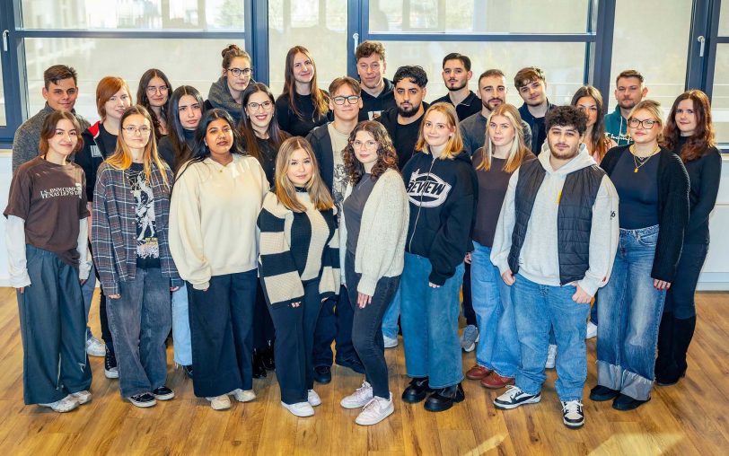 27 Auszubildende beginnen ihre dreijährige Ausbildung zu Medizinischen Technologen für Radiologie in der St. Elisabeth Gruppe.