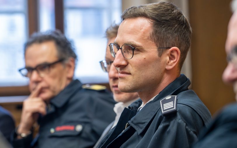 Gibt mit seinen Kollegen im Dienst Tipps und Anregungen, um den Neubau so zu planen, dass die Feuerwehr ihn bestmöglich nutzen kann: Johannes Oude-Steege, Feuerwehr-Vertreter in der Projektgruppe für den Neubau.