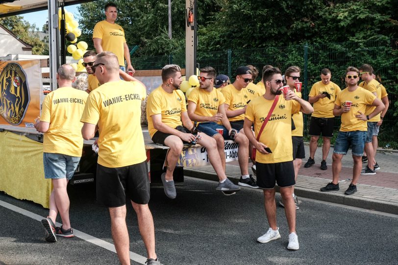 Rund 4.000 Aktive formierten sich am Eickeler St. Jörgens Platz zum Festumzug der Cranger Kirmes 2018.