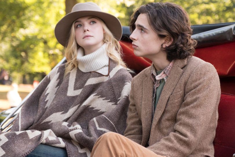 Ashleigh (Elle Fanning) und Gatsby (Timothée Chalamet) im Central Park. Foto: Gravier Prod. / Jessica Miglio