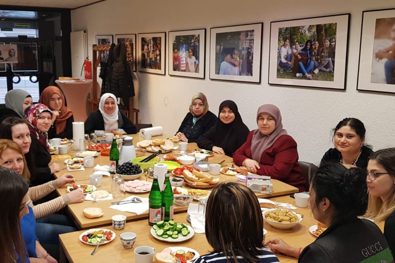 Frauen trafen sich zum internationalen Frauenfrühstück im PLANB-Zentrum der Vielfalt in Wanne.