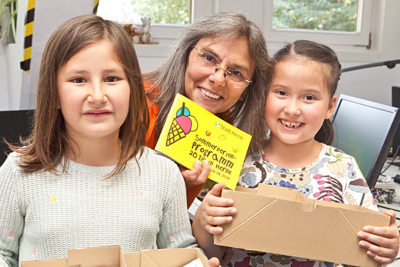 Chenoa Weyers, Sonja Hentzelt und Sonja Knoll mit dem Ferienexpress-Programm.